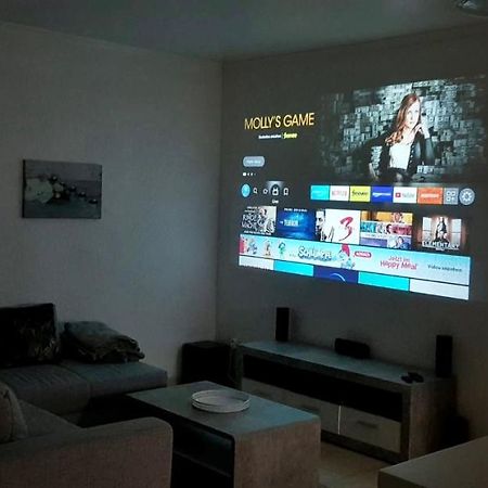 Easystay#4 Home Cinema Ferienwohnung In Kliniknaehe Mit Balkon, Boxspringbett & Netflix Bad Oeynhausen Kültér fotó