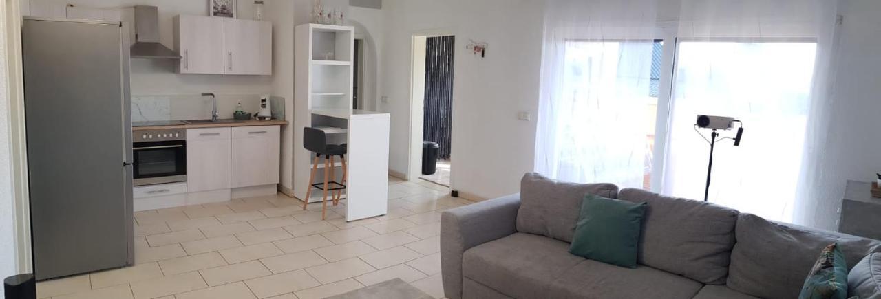 Easystay#4 Home Cinema Ferienwohnung In Kliniknaehe Mit Balkon, Boxspringbett & Netflix Bad Oeynhausen Kültér fotó