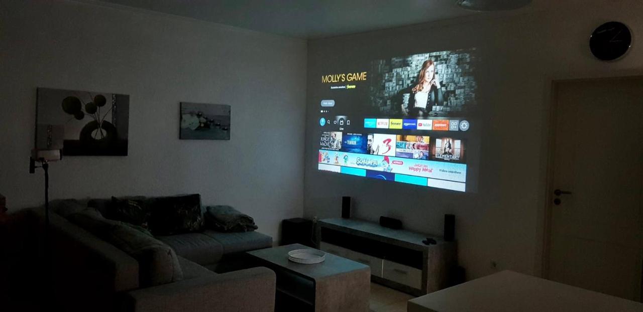 Easystay#4 Home Cinema Ferienwohnung In Kliniknaehe Mit Balkon, Boxspringbett & Netflix Bad Oeynhausen Kültér fotó